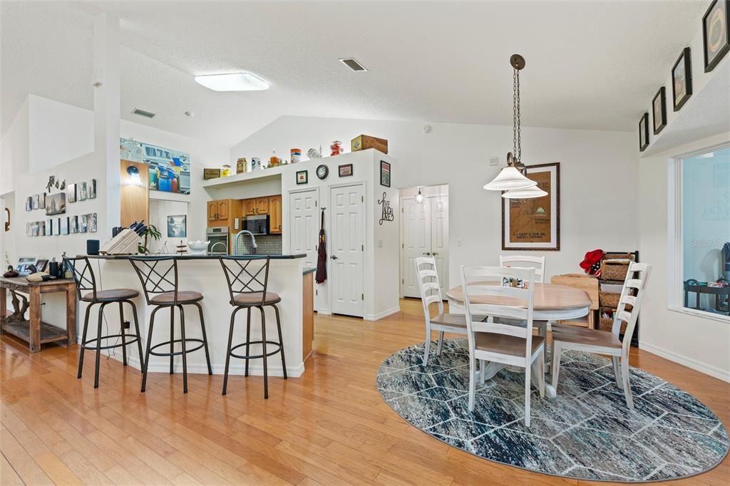 待售: $1,499,000 (4 贝兹, 3 浴室, 3305 平方英尺)