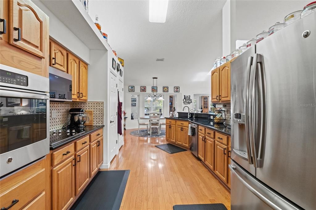 待售: $1,499,000 (4 贝兹, 3 浴室, 3305 平方英尺)