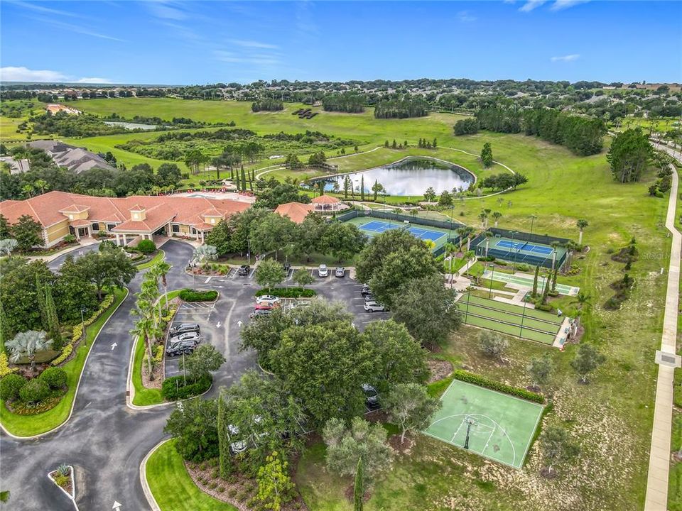 Activo con contrato: $300,000 (2 camas, 2 baños, 1374 Pies cuadrados)