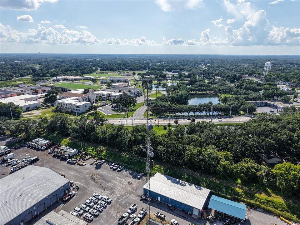 На продажу: $499,900 (1.55 acres)