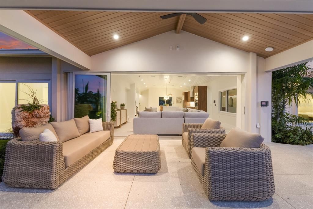 Active With Contract: $2,845,000 (4 beds, 4 baths, 2625 Square Feet)