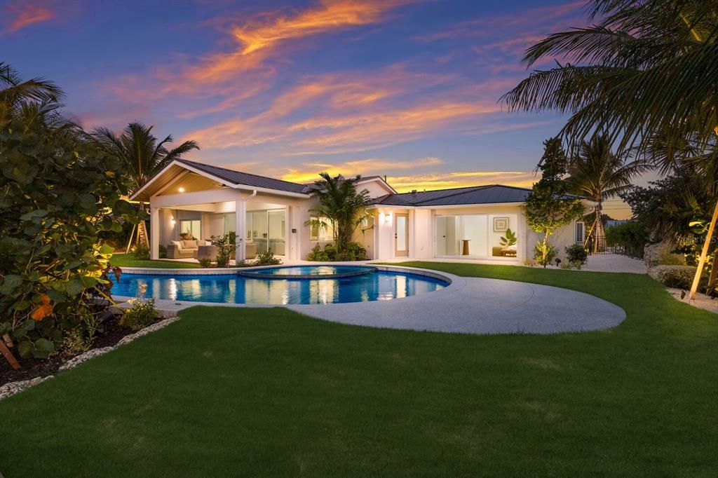 Active With Contract: $2,845,000 (4 beds, 4 baths, 2625 Square Feet)