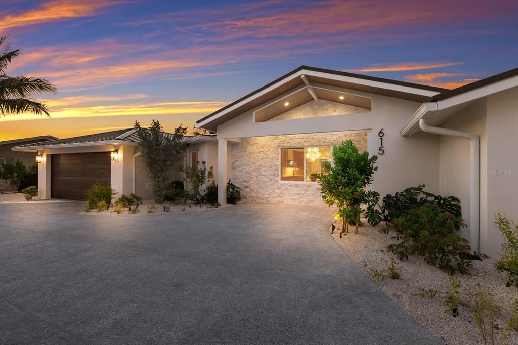 Active With Contract: $2,845,000 (4 beds, 4 baths, 2625 Square Feet)