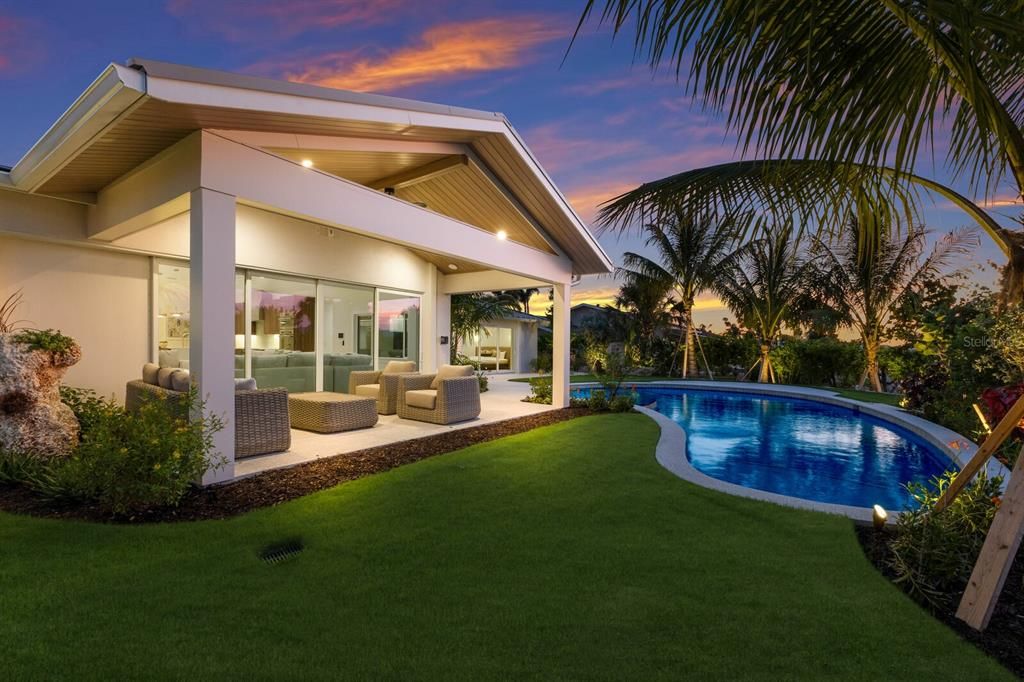 Active With Contract: $2,845,000 (4 beds, 4 baths, 2625 Square Feet)