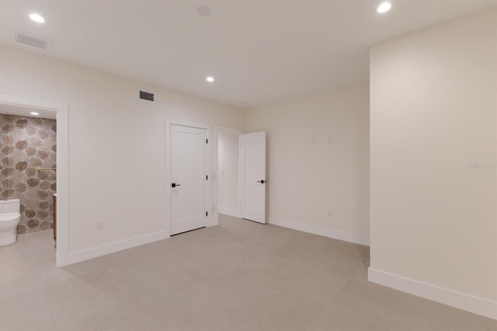 Active With Contract: $2,845,000 (4 beds, 4 baths, 2625 Square Feet)