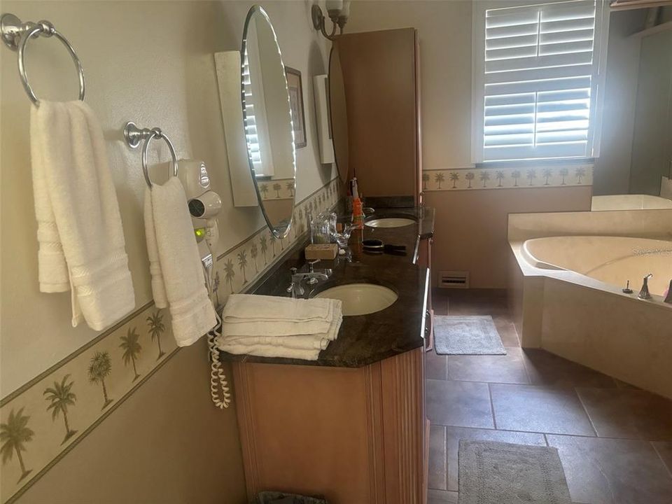 For Sale: $449,000 (3 beds, 2 baths, 1770 Square Feet)