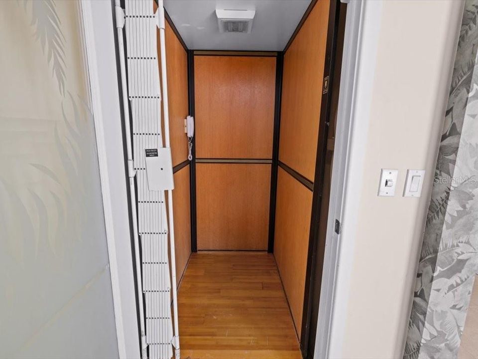 待售: $1,150,000 (3 贝兹, 3 浴室, 2400 平方英尺)