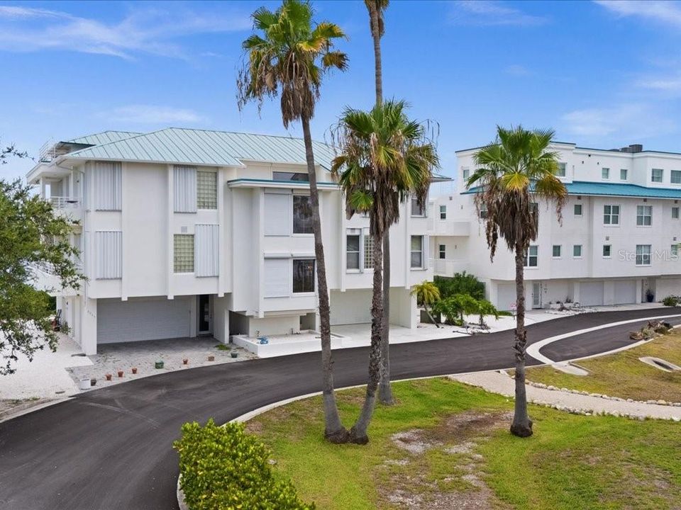 待售: $1,150,000 (3 贝兹, 3 浴室, 2400 平方英尺)