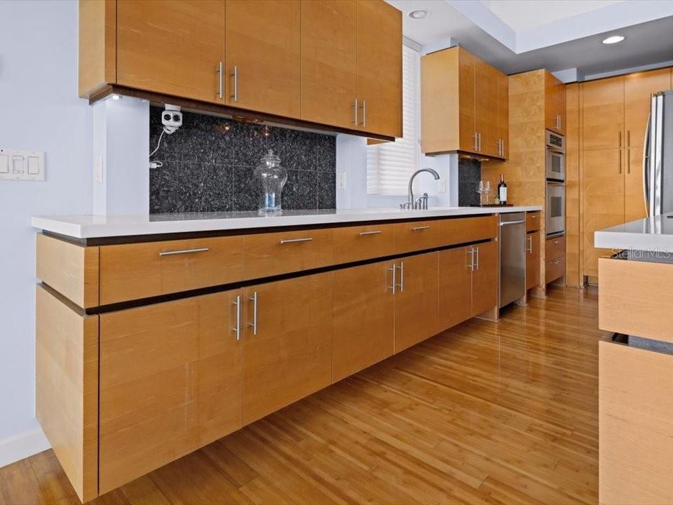 待售: $1,150,000 (3 贝兹, 3 浴室, 2400 平方英尺)