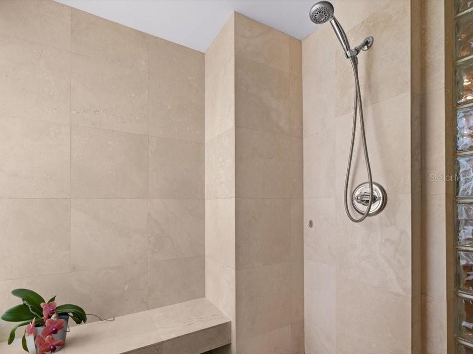 待售: $1,150,000 (3 贝兹, 3 浴室, 2400 平方英尺)