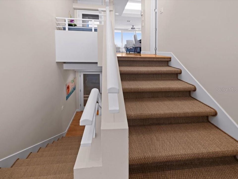 待售: $1,150,000 (3 贝兹, 3 浴室, 2400 平方英尺)