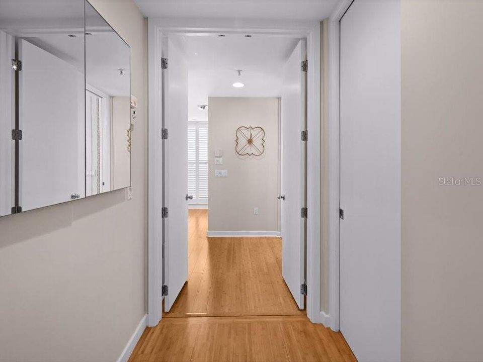 待售: $1,150,000 (3 贝兹, 3 浴室, 2400 平方英尺)