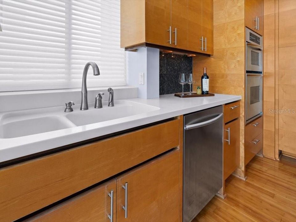 待售: $1,150,000 (3 贝兹, 3 浴室, 2400 平方英尺)