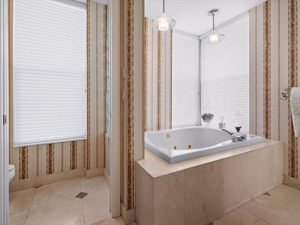 待售: $1,150,000 (3 贝兹, 3 浴室, 2400 平方英尺)