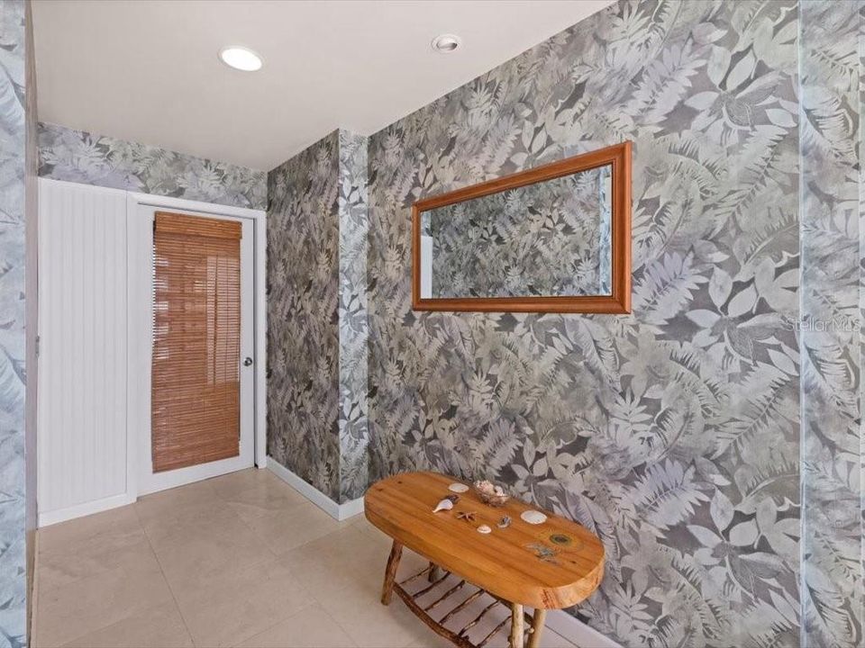 待售: $1,150,000 (3 贝兹, 3 浴室, 2400 平方英尺)