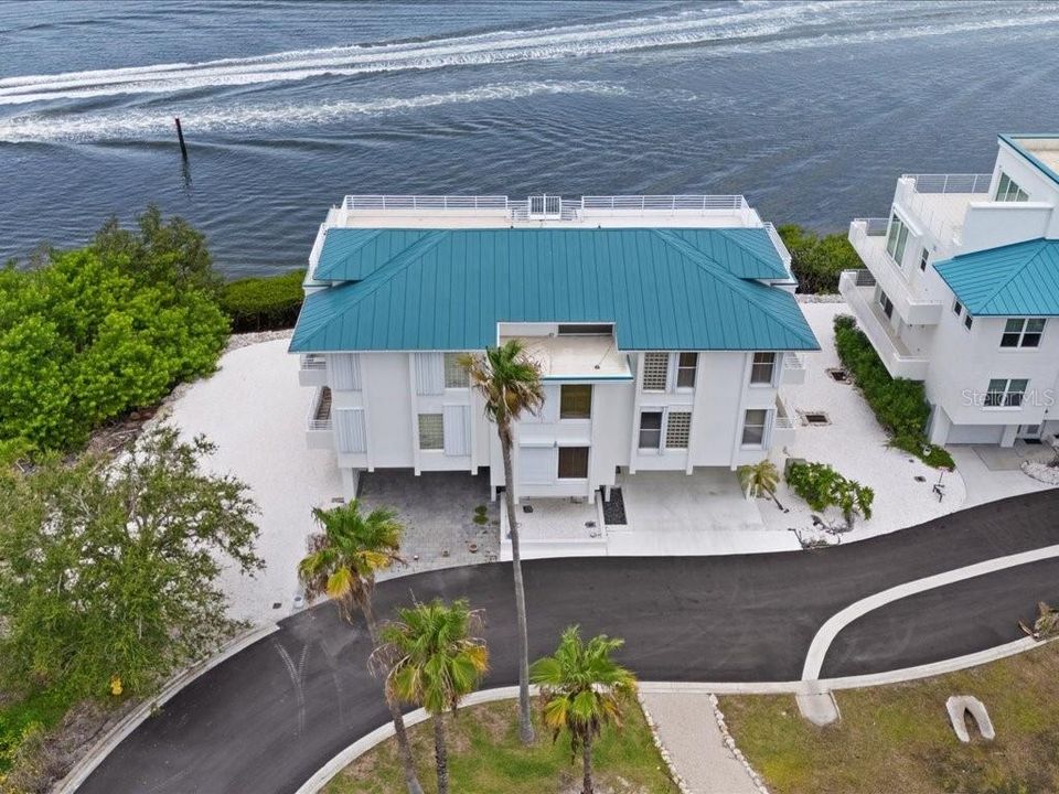 待售: $1,150,000 (3 贝兹, 3 浴室, 2400 平方英尺)