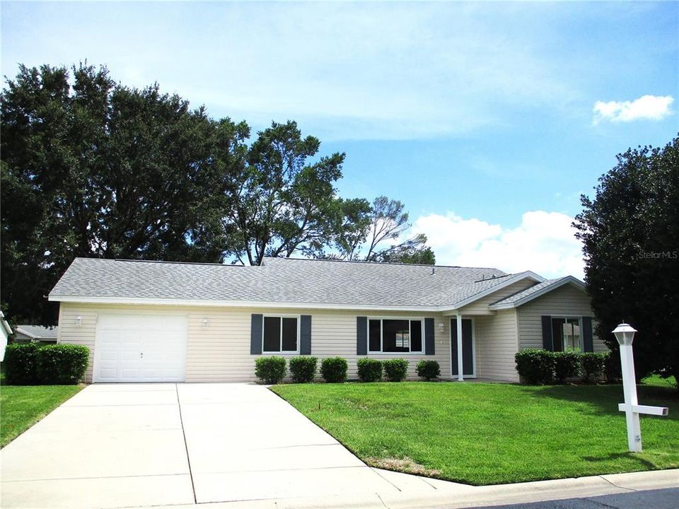 Activo con contrato: $238,000 (2 camas, 2 baños, 1408 Pies cuadrados)