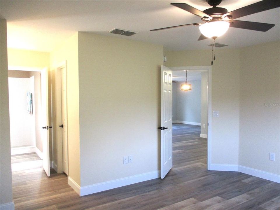 Activo con contrato: $238,000 (2 camas, 2 baños, 1408 Pies cuadrados)