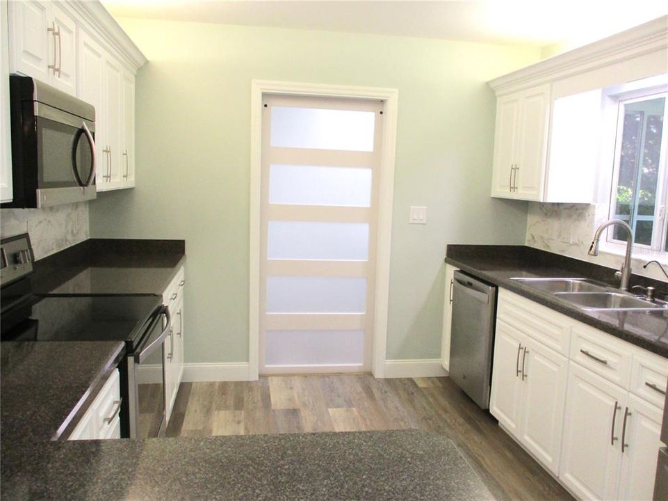 Activo con contrato: $238,000 (2 camas, 2 baños, 1408 Pies cuadrados)