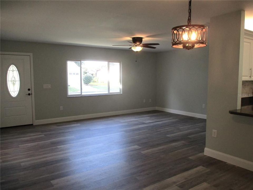 Activo con contrato: $238,000 (2 camas, 2 baños, 1408 Pies cuadrados)