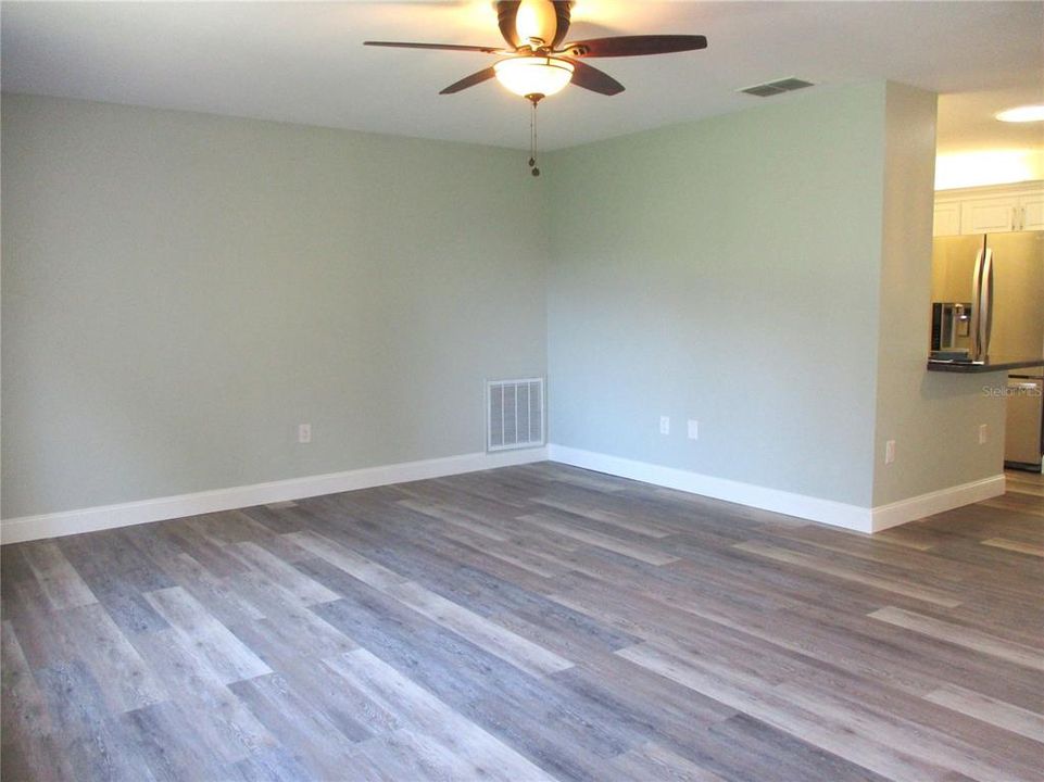 Activo con contrato: $238,000 (2 camas, 2 baños, 1408 Pies cuadrados)