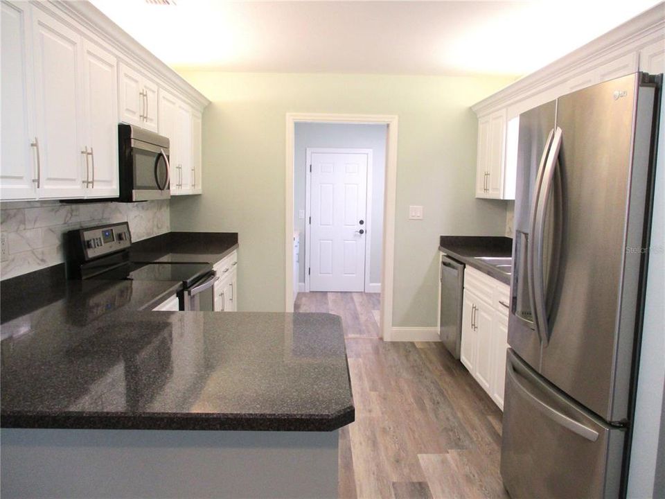 Activo con contrato: $238,000 (2 camas, 2 baños, 1408 Pies cuadrados)