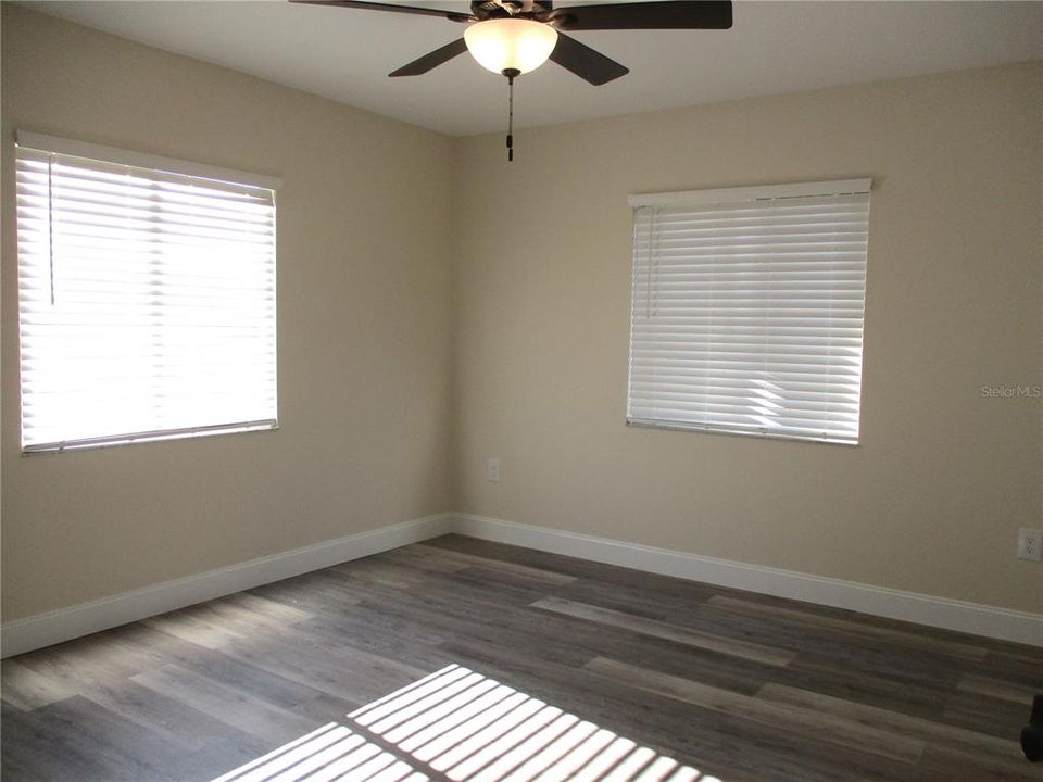 Activo con contrato: $238,000 (2 camas, 2 baños, 1408 Pies cuadrados)