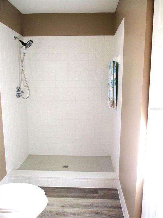 Activo con contrato: $238,000 (2 camas, 2 baños, 1408 Pies cuadrados)