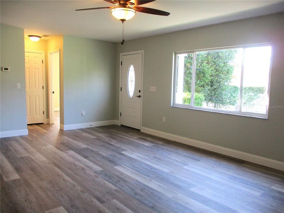 Activo con contrato: $238,000 (2 camas, 2 baños, 1408 Pies cuadrados)