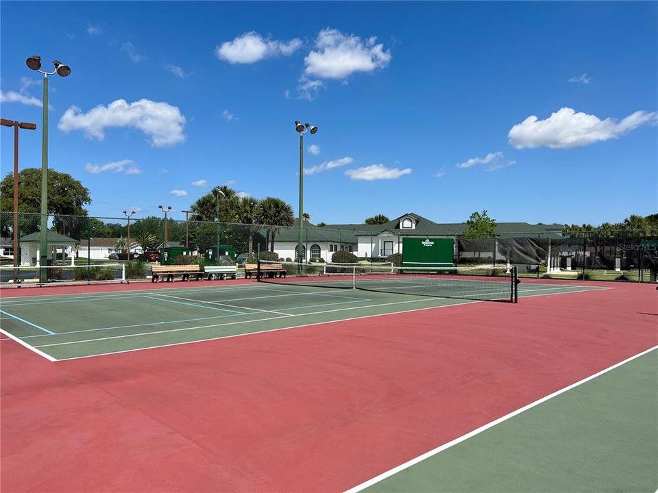 Activo con contrato: $238,000 (2 camas, 2 baños, 1408 Pies cuadrados)