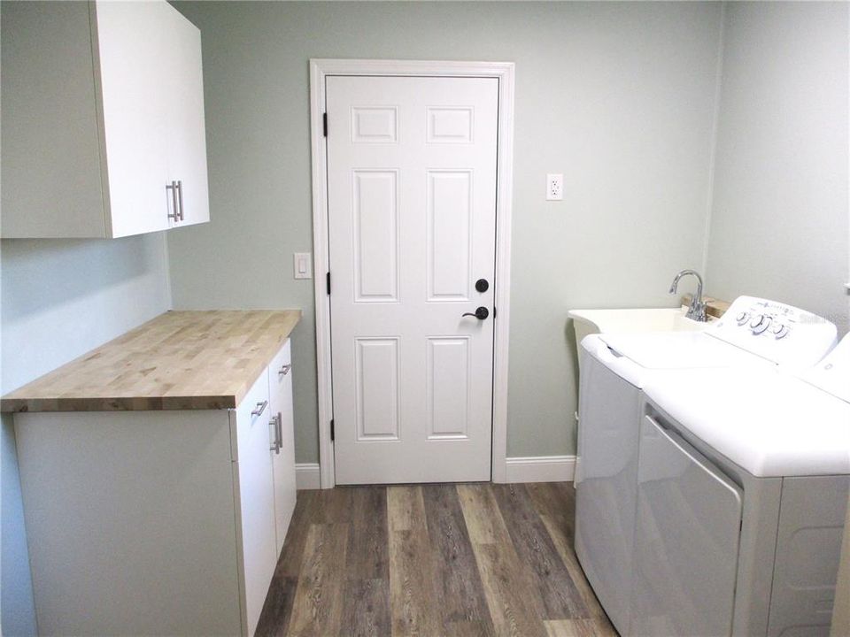 Activo con contrato: $238,000 (2 camas, 2 baños, 1408 Pies cuadrados)