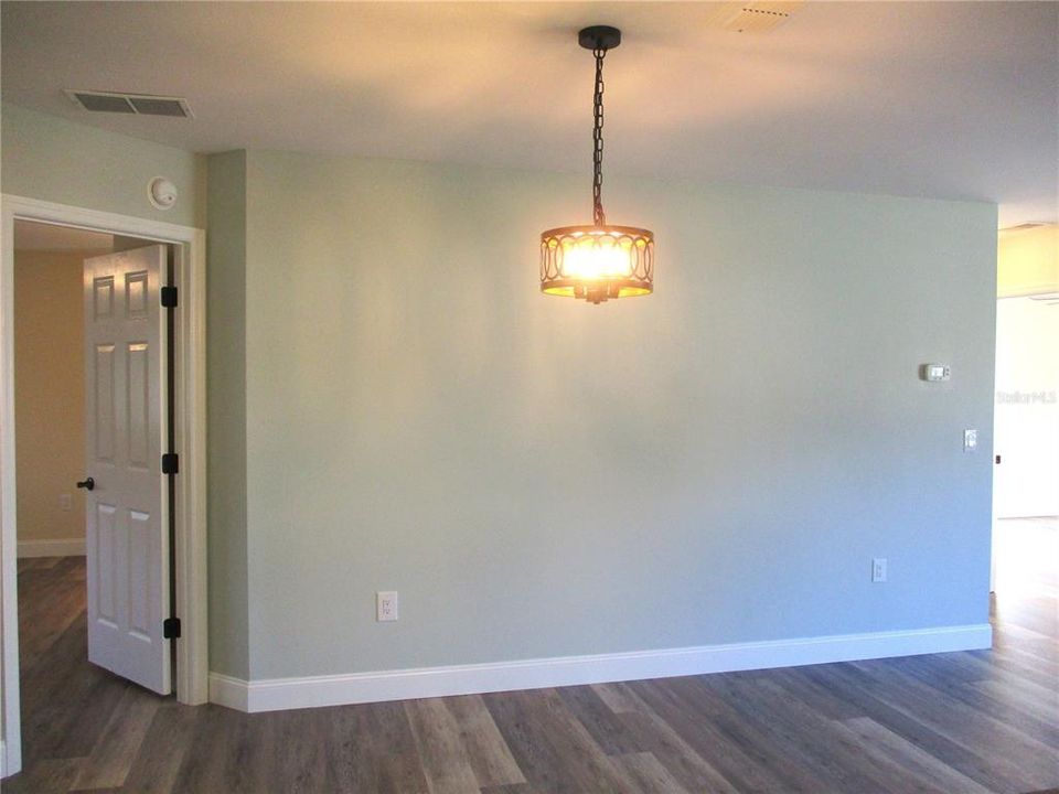 Activo con contrato: $238,000 (2 camas, 2 baños, 1408 Pies cuadrados)