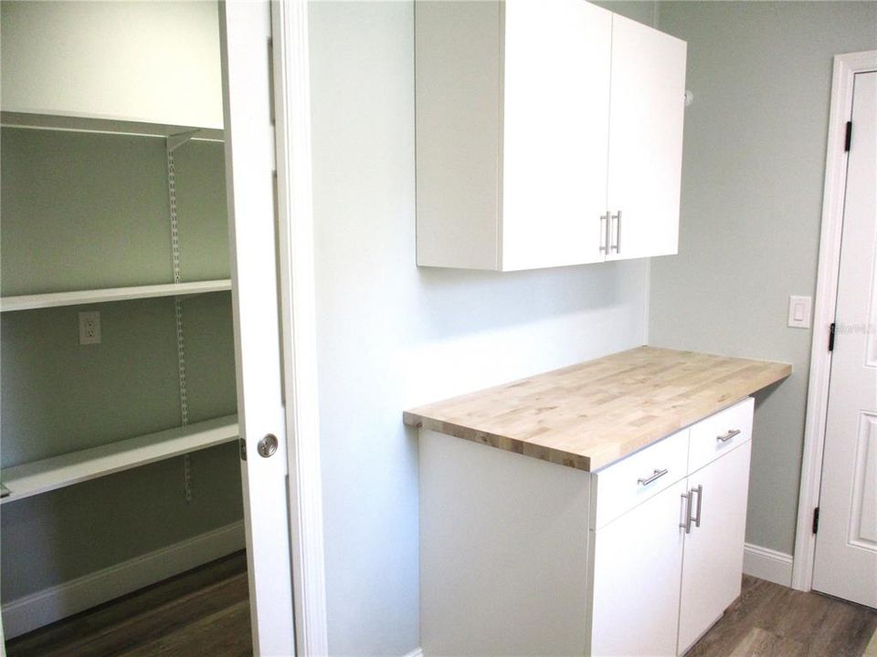 Activo con contrato: $238,000 (2 camas, 2 baños, 1408 Pies cuadrados)