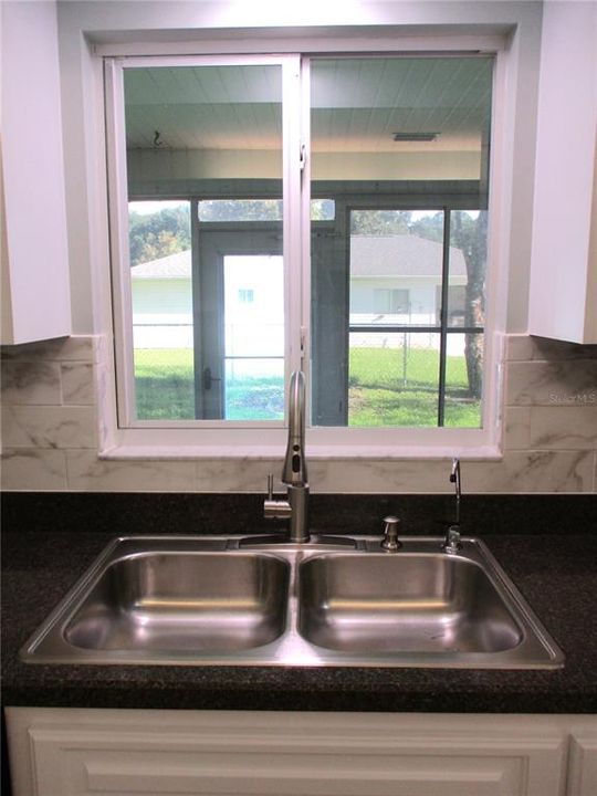 Activo con contrato: $238,000 (2 camas, 2 baños, 1408 Pies cuadrados)