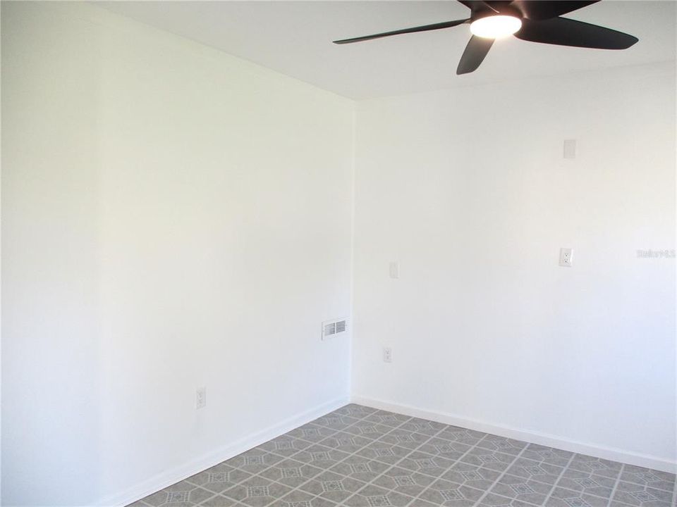 Activo con contrato: $238,000 (2 camas, 2 baños, 1408 Pies cuadrados)