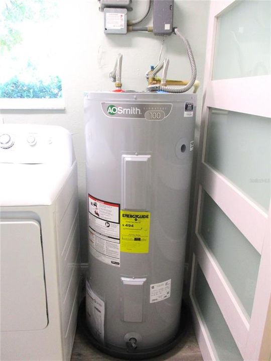 Activo con contrato: $238,000 (2 camas, 2 baños, 1408 Pies cuadrados)