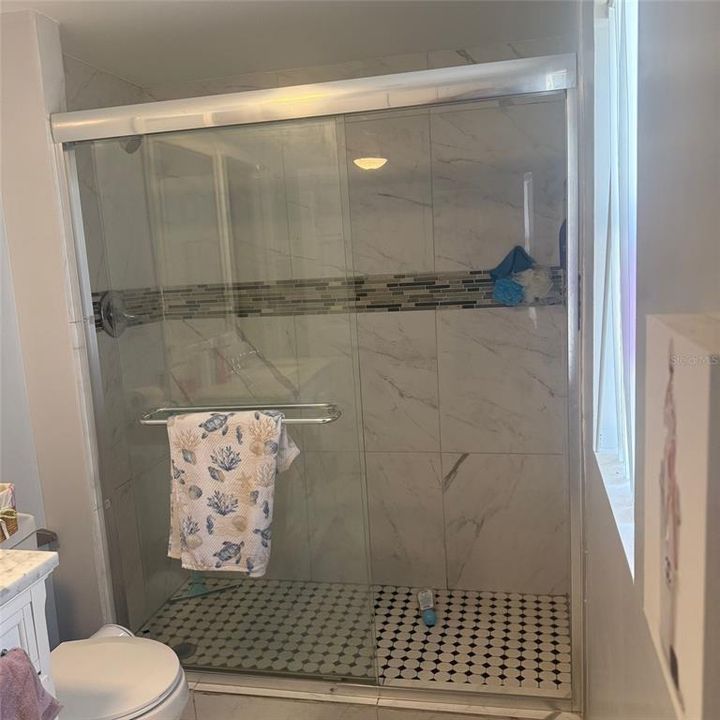 For Sale: $229,900 (3 beds, 2 baths, 1093 Square Feet)