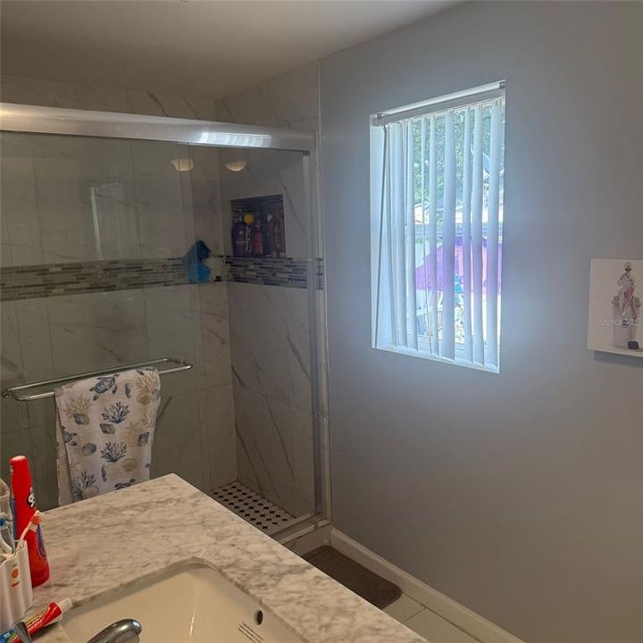 For Sale: $229,900 (3 beds, 2 baths, 1093 Square Feet)