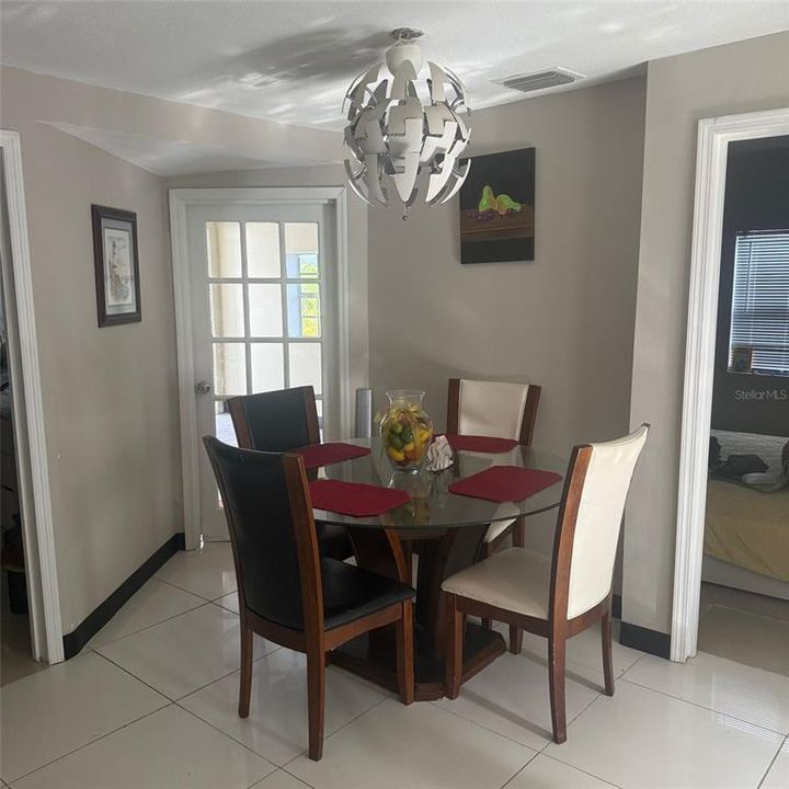 For Sale: $229,900 (3 beds, 2 baths, 1093 Square Feet)