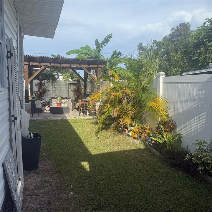 For Sale: $229,900 (3 beds, 2 baths, 1093 Square Feet)