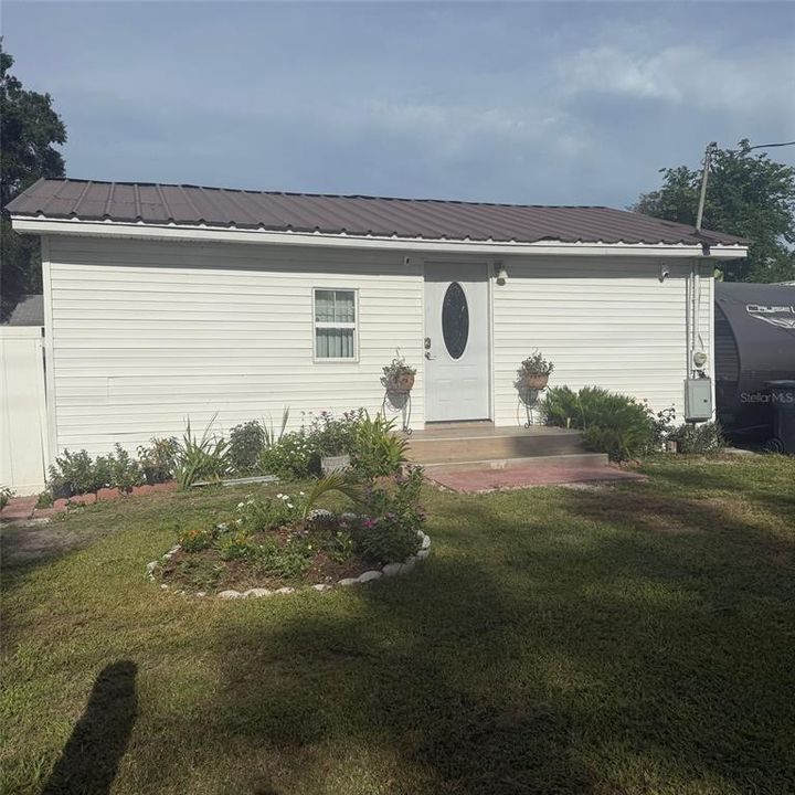 For Sale: $229,900 (3 beds, 2 baths, 1093 Square Feet)
