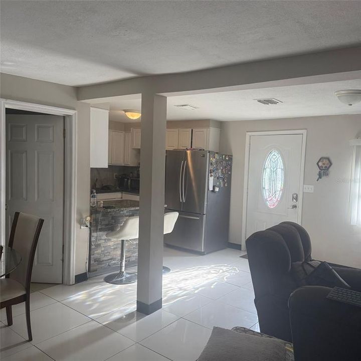 For Sale: $229,900 (3 beds, 2 baths, 1093 Square Feet)