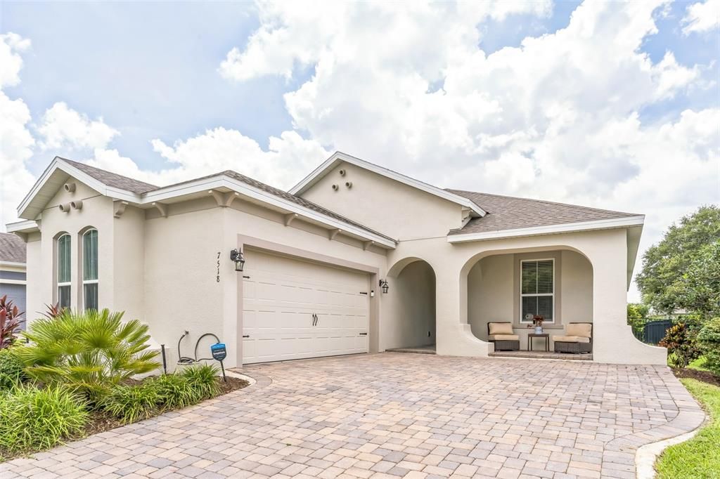 Недавно продано: $595,900 (4 спален, 2 ванн, 1965 Квадратных фут)