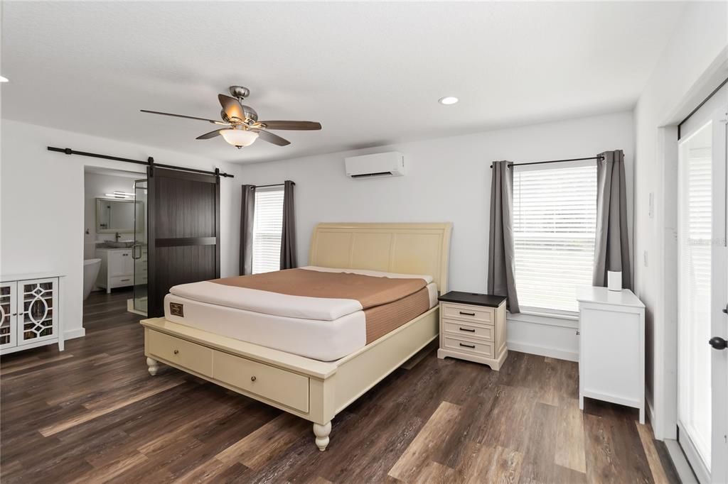 На продажу: $799,000 (3 спален, 3 ванн, 2543 Квадратных фут)