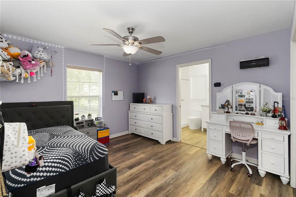 На продажу: $799,000 (3 спален, 3 ванн, 2543 Квадратных фут)