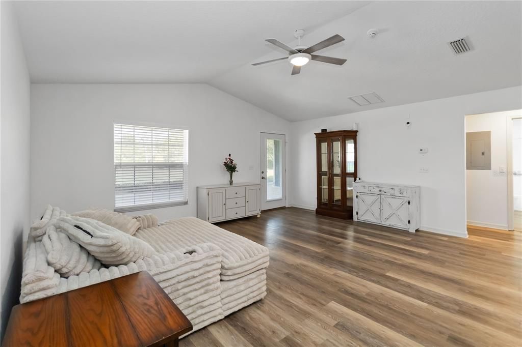 На продажу: $799,000 (3 спален, 3 ванн, 2543 Квадратных фут)