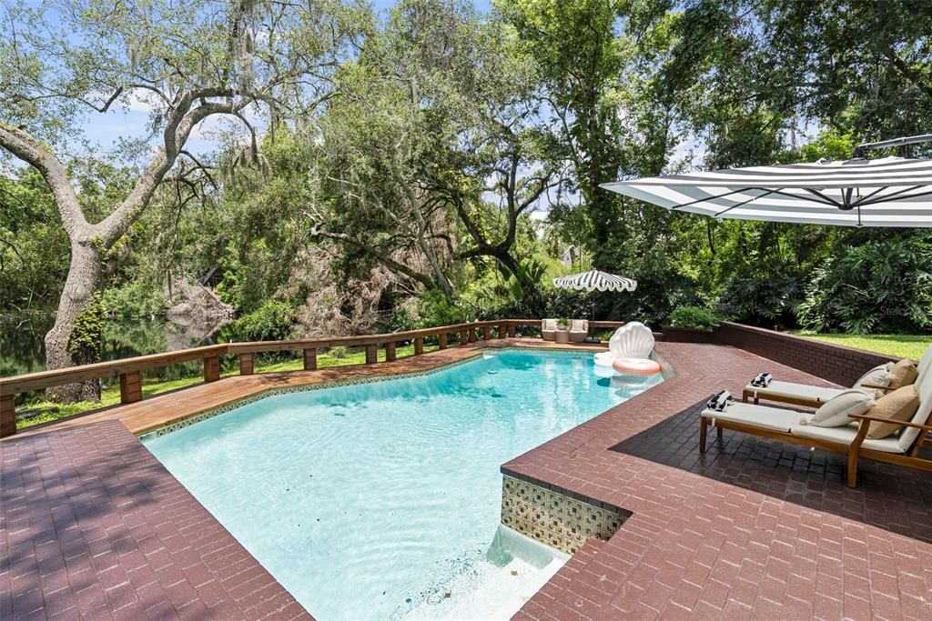 На продажу: $1,999,000 (6 спален, 5 ванн, 3404 Квадратных фут)