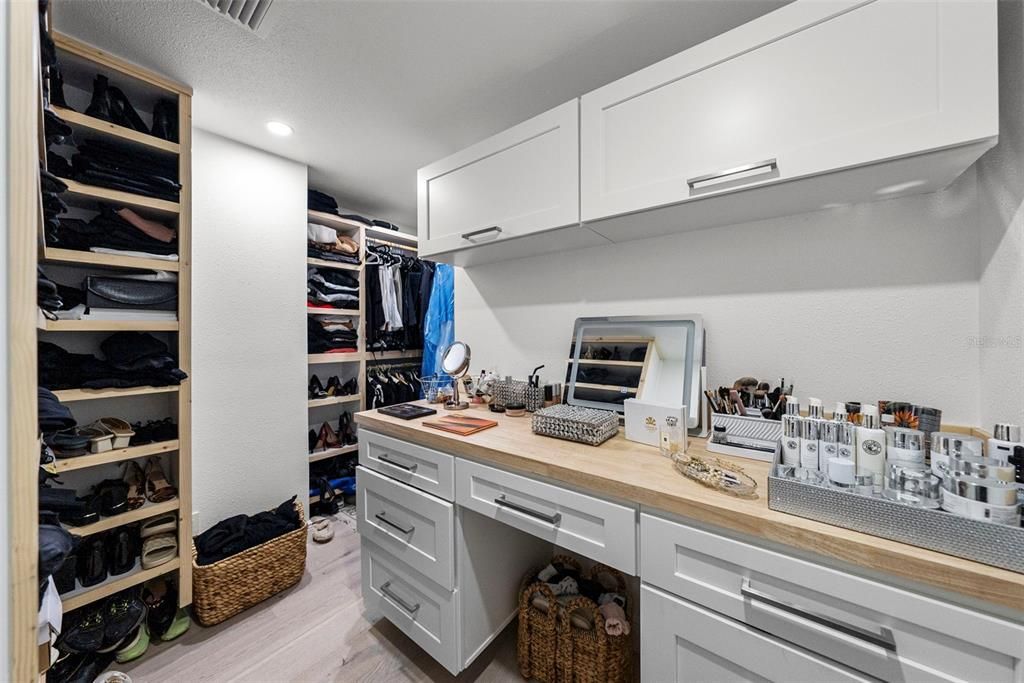 На продажу: $1,999,000 (6 спален, 5 ванн, 3404 Квадратных фут)