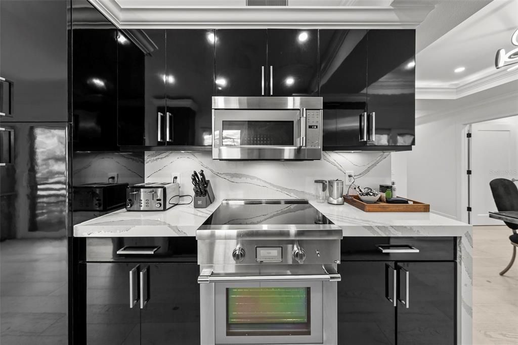 На продажу: $1,999,000 (6 спален, 5 ванн, 3404 Квадратных фут)