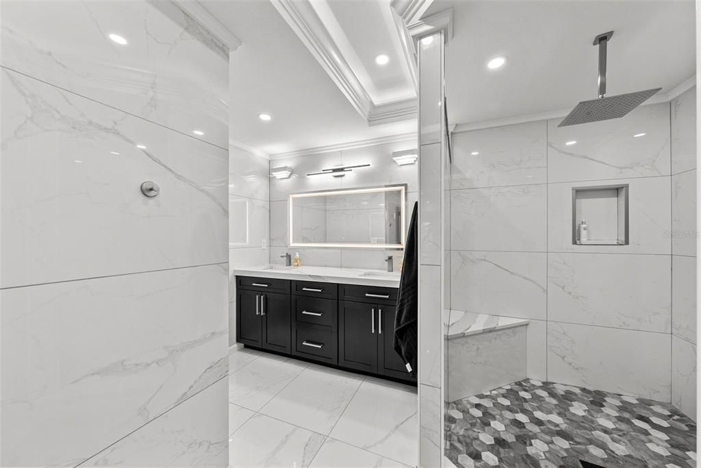 На продажу: $1,999,000 (6 спален, 5 ванн, 3404 Квадратных фут)